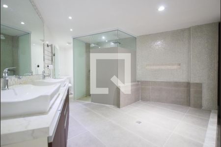 Banheiro de apartamento para alugar com 1 quarto, 52m² em Vila Mariana, São Paulo