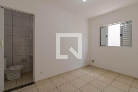 Suíte 1 de casa à venda com 4 quartos, 240m² em Vila Adelaide Perella, Guarulhos