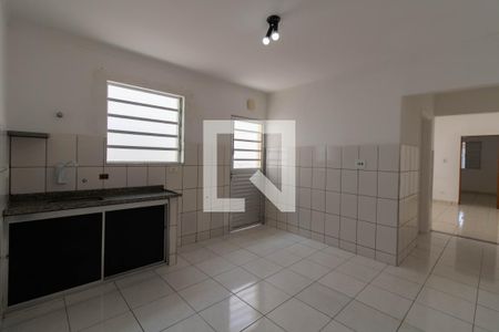 Casa à venda com 240m², 4 quartos e 1 vaga Casa à venda com 240m², 4 quartos e 1 vagaCozinha