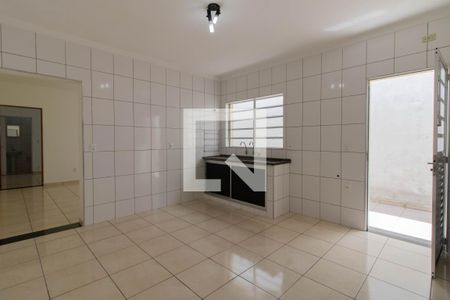Casa à venda com 240m², 4 quartos e 1 vaga Casa à venda com 240m², 4 quartos e 1 vagaCozinha - Casa 2