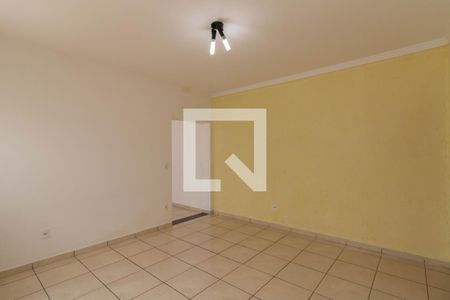 Casa à venda com 240m², 4 quartos e 1 vaga Casa à venda com 240m², 4 quartos e 1 vagaSala - Casa 2