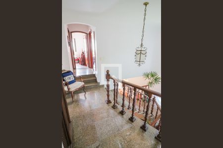 Casa à venda com 400m², 5 quartos e 4 vagas Casa à venda com 400m², 5 quartos e 4 vagasCorredor Quartos