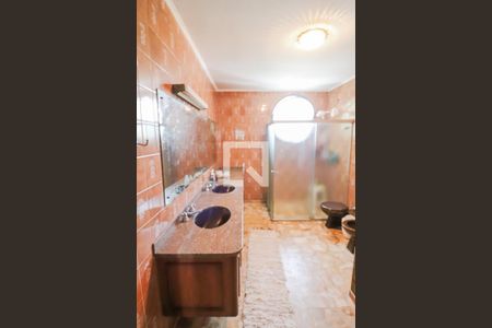 Casa à venda com 400m², 5 quartos e 4 vagas Casa à venda com 400m², 5 quartos e 4 vagasQuarto 5 Suite