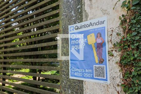 Casa à venda com 400m², 5 quartos e 4 vagas Casa à venda com 400m², 5 quartos e 4 vagasPlaquinha