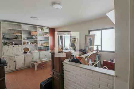 Casa à venda com 400m², 5 quartos e 4 vagas Casa à venda com 400m², 5 quartos e 4 vagasSalão Edicula