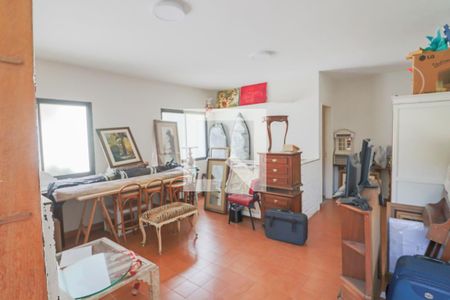 Casa à venda com 400m², 5 quartos e 4 vagas Casa à venda com 400m², 5 quartos e 4 vagasSalão Edicula