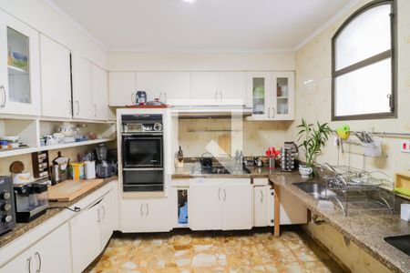 Casa à venda com 400m², 5 quartos e 4 vagas Casa à venda com 400m², 5 quartos e 4 vagasCozinha