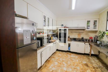 Casa à venda com 400m², 5 quartos e 4 vagas Casa à venda com 400m², 5 quartos e 4 vagasCozinha