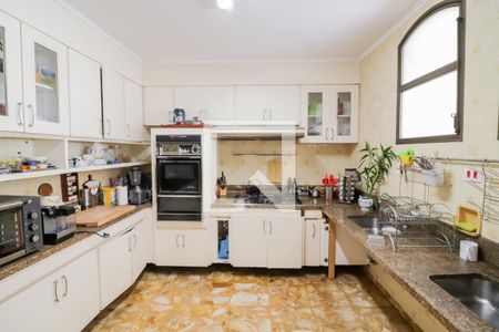 Casa à venda com 400m², 5 quartos e 4 vagas Casa à venda com 400m², 5 quartos e 4 vagasCozinha