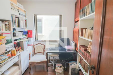 Casa à venda com 400m², 5 quartos e 4 vagas Casa à venda com 400m², 5 quartos e 4 vagasQuarto 3