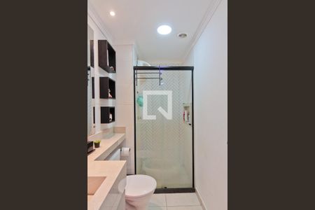 Banheiro de apartamento à venda com 2 quartos, 34m² em Vila Palmeiras, São Paulo