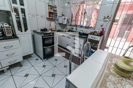 Cozinha de casa à venda com 2 quartos, 129m² em Jardim Henriqueta, Taboão da Serra