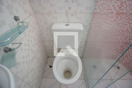 Banheiro da Suíte 1 de casa para alugar com 2 quartos, 59m² em Vila Jacuí, São Paulo