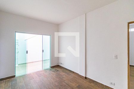 Quarto de apartamento para alugar com 1 quarto, 50m² em Cidade dos Bandeirantes, São Paulo