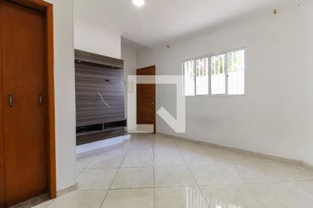 Sala de casa de condomínio para alugar com 2 quartos, 96m² em Vila Ré, São Paulo