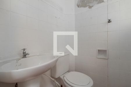 Casa para alugar com 165m², 4 quartos e 2 vagas Casa para alugar com 165m², 4 quartos e 2 vagasBanheiro de Serviço