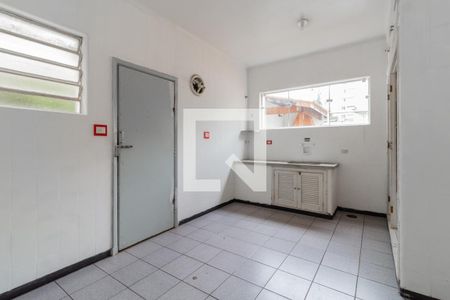 Casa para alugar com 165m², 4 quartos e 2 vagas Casa para alugar com 165m², 4 quartos e 2 vagasCozinha