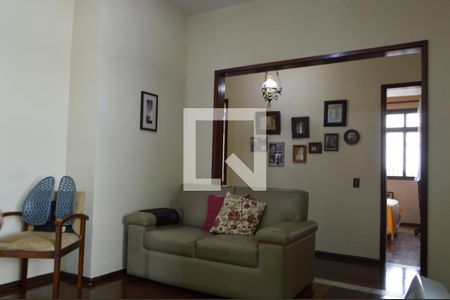 Sala de TV de casa à venda com 3 quartos, 390m² em Tanque, Rio de Janeiro