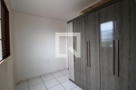 Quarto 2 de apartamento para alugar com 3 quartos, 53m² em Parque dos Eucaliptos, Sorocaba