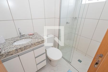 Banheiro da Suíte de apartamento para alugar com 2 quartos, 55m² em Castelo, Belo Horizonte