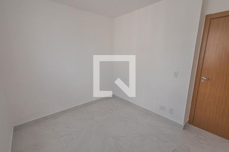 Quarto 1  / suíte de apartamento para alugar com 2 quartos, 55m² em Castelo, Belo Horizonte