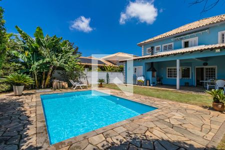 Casa à venda com 329m², 4 quartos e 4 vagas Casa à venda com 329m², 4 quartos e 4 vagasQuintal
