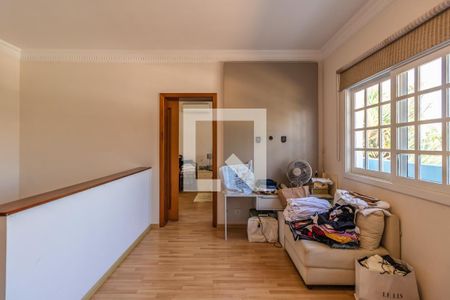 Casa à venda com 329m², 4 quartos e 4 vagas Casa à venda com 329m², 4 quartos e 4 vagasSala Privativa