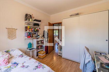 Casa à venda com 329m², 4 quartos e 4 vagas Casa à venda com 329m², 4 quartos e 4 vagasQuarto 1