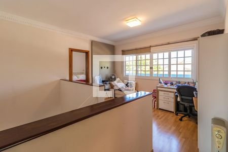 Casa à venda com 329m², 4 quartos e 4 vagas Casa à venda com 329m², 4 quartos e 4 vagasSala Privativa