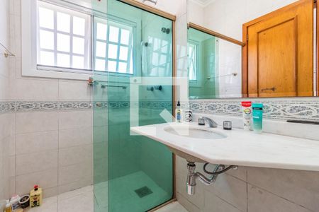 Casa à venda com 329m², 4 quartos e 4 vagas Casa à venda com 329m², 4 quartos e 4 vagasBanheiro da Suíte 1