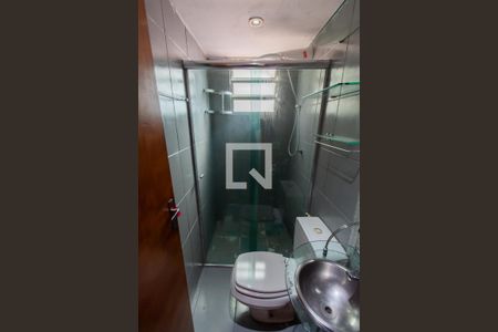 Banheiro de apartamento para alugar com 2 quartos, 49m² em Parque Munhoz, São Paulo