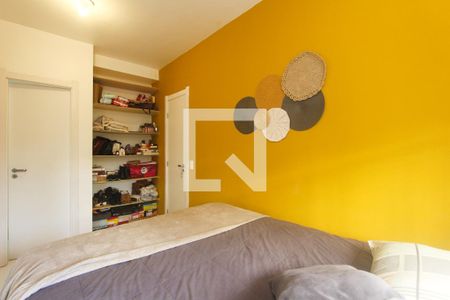 Suite de apartamento à venda com 1 quarto, 67m² em São Sebastião, Porto Alegre