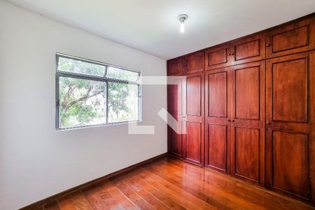 Quarto 2 de apartamento para alugar com 2 quartos, 69m² em Santa Amélia, Belo Horizonte