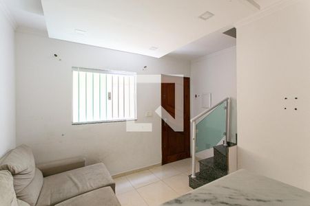 Sala de casa de condomínio para alugar com 2 quartos, 55m² em Vila Granada, São Paulo