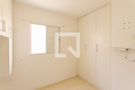 Quarto 2 de casa de condomínio para alugar com 2 quartos, 55m² em Vila Granada, São Paulo