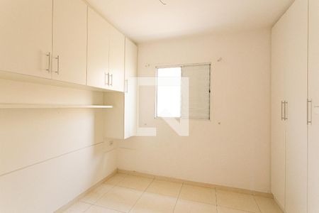 Quarto 2 de casa de condomínio para alugar com 2 quartos, 55m² em Vila Granada, São Paulo