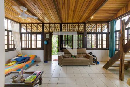 Sala de casa de condomínio à venda com 4 quartos, 300m² em Vargem Grande, Rio de Janeiro