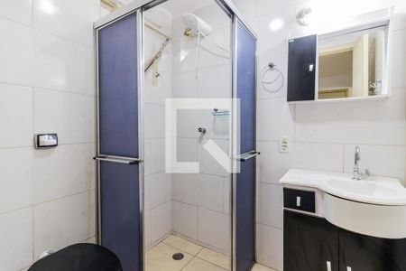 Banheiro de apartamento à venda com 1 quarto, 47m² em Centro Histórico, Porto Alegre