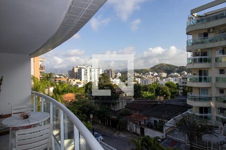 Apartamento à venda com 77m², 2 quartos e 2 vagas Apartamento à venda com 77m², 2 quartos e 2 vagasVaranda