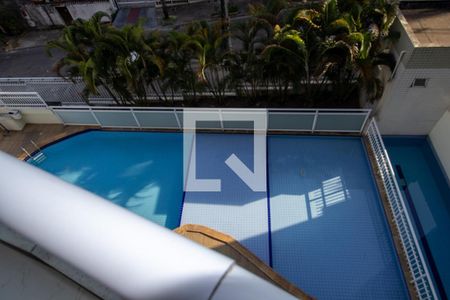 Apartamento à venda com 77m², 2 quartos e 2 vagas Apartamento à venda com 77m², 2 quartos e 2 vagasVaranda