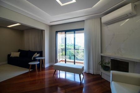 Sala de apartamento para alugar com 3 quartos, 140m² em Vila Suzana, São Paulo