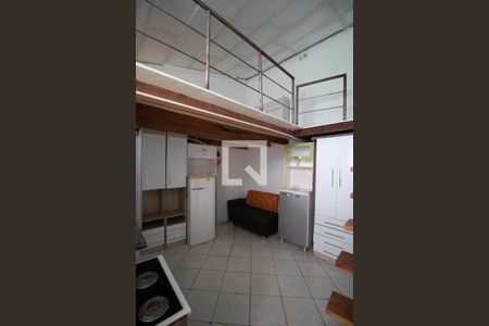 Sala e Cozinha de kitnet/studio para alugar com 1 quarto, 30m² em Jardim Yeda, Campinas