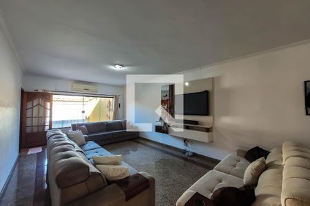 detalhe sala de estar de casa à venda com 3 quartos, 200m² em Vila Moraes, São Paulo