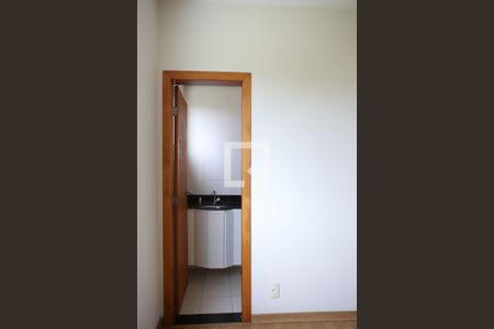 Banheiro - Suíte de apartamento à venda com 3 quartos, 90m² em Planalto, Belo Horizonte