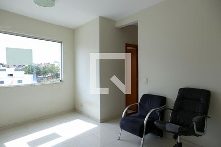 Sala de apartamento à venda com 3 quartos, 90m² em Planalto, Belo Horizonte