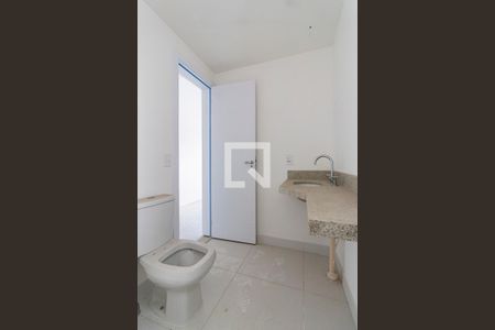 Apartamento à venda com 115m², 2 quartos e 1 vaga Apartamento à venda com 115m², 2 quartos e 1 vagaBanheiro da Suíte 2