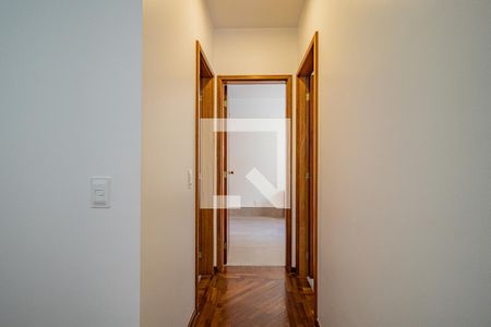 Corredor de apartamento para alugar com 2 quartos, 62m² em Vila Andrade, São Paulo