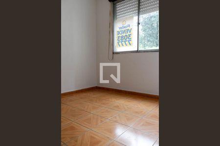 Quarto 2 de apartamento para alugar com 2 quartos, 48m² em Jardim Itu, Porto Alegre