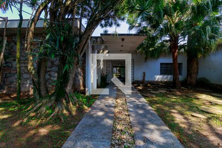 Casa para alugar com 900m², 4 quartos e 4 vagas Casa para alugar com 900m², 4 quartos e 4 vagasÁrea Externa