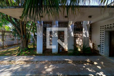 Casa para alugar com 900m², 4 quartos e 4 vagas Casa para alugar com 900m², 4 quartos e 4 vagasÁrea Externa